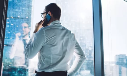 Réseau mobile 4G/5G : pourquoi est-il moins performant à l’intérieur qu’à l’extérieur d’un bâtiment ?